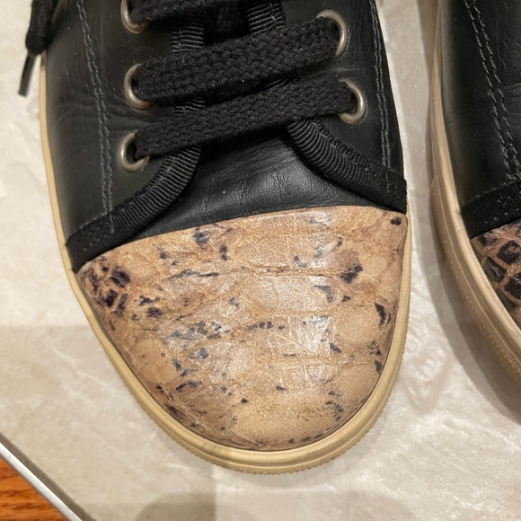 Lanvin Low Top Sneakers, body in black and front cap in python size 36 - Picture 2 of 9